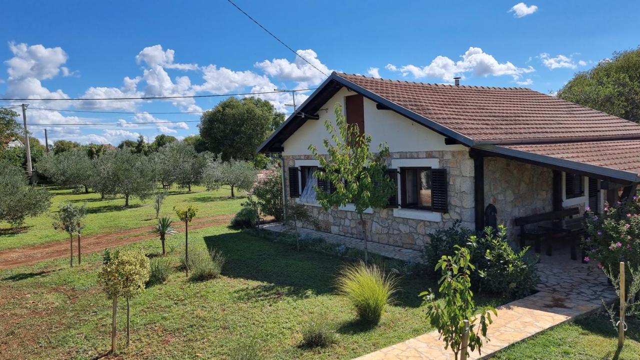 Villa Stone Medal Drniš Dış mekan fotoğraf
